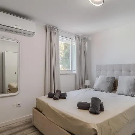 Casa T3 Com Piscina Perto Da *