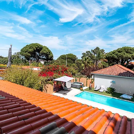 Casa T3 Com Piscina Perto Da