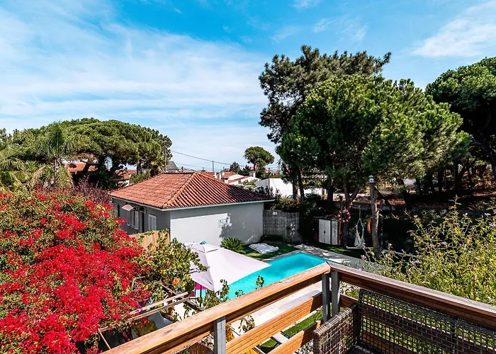 Casa T3 Com Piscina Perto Da * Charneca (Setubal)